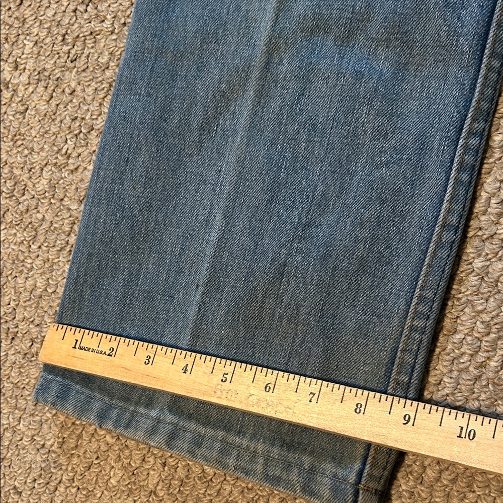 Vintage 1970s Levi's Light Blue Relaxed Jeans - Picture 9 of 16